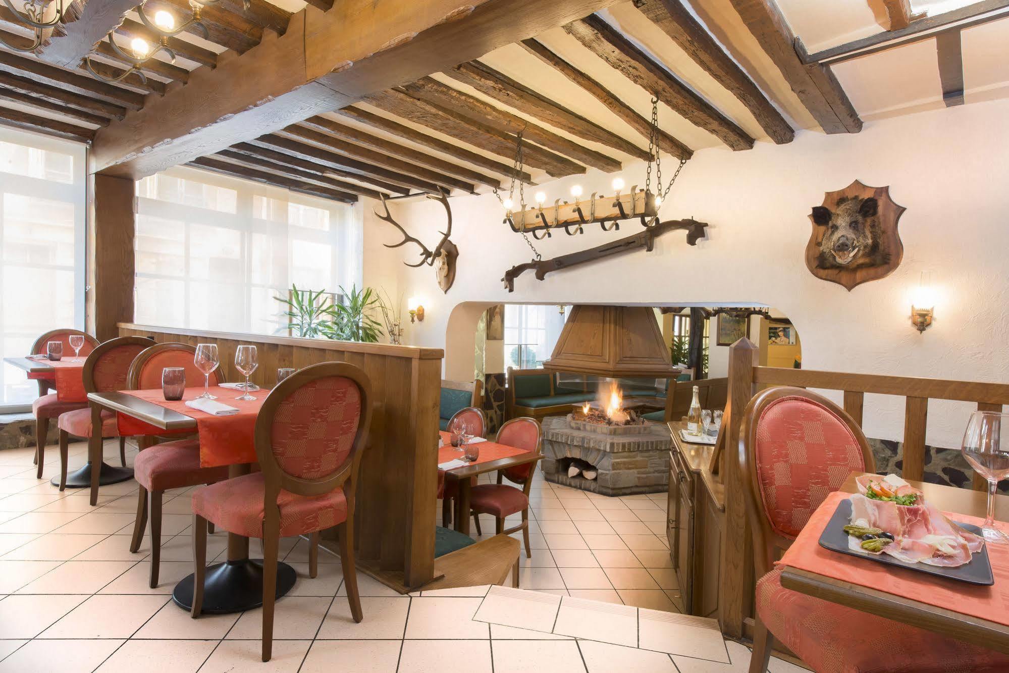 Le Saint Michel Hotel ซีดาน ภายนอก รูปภาพ